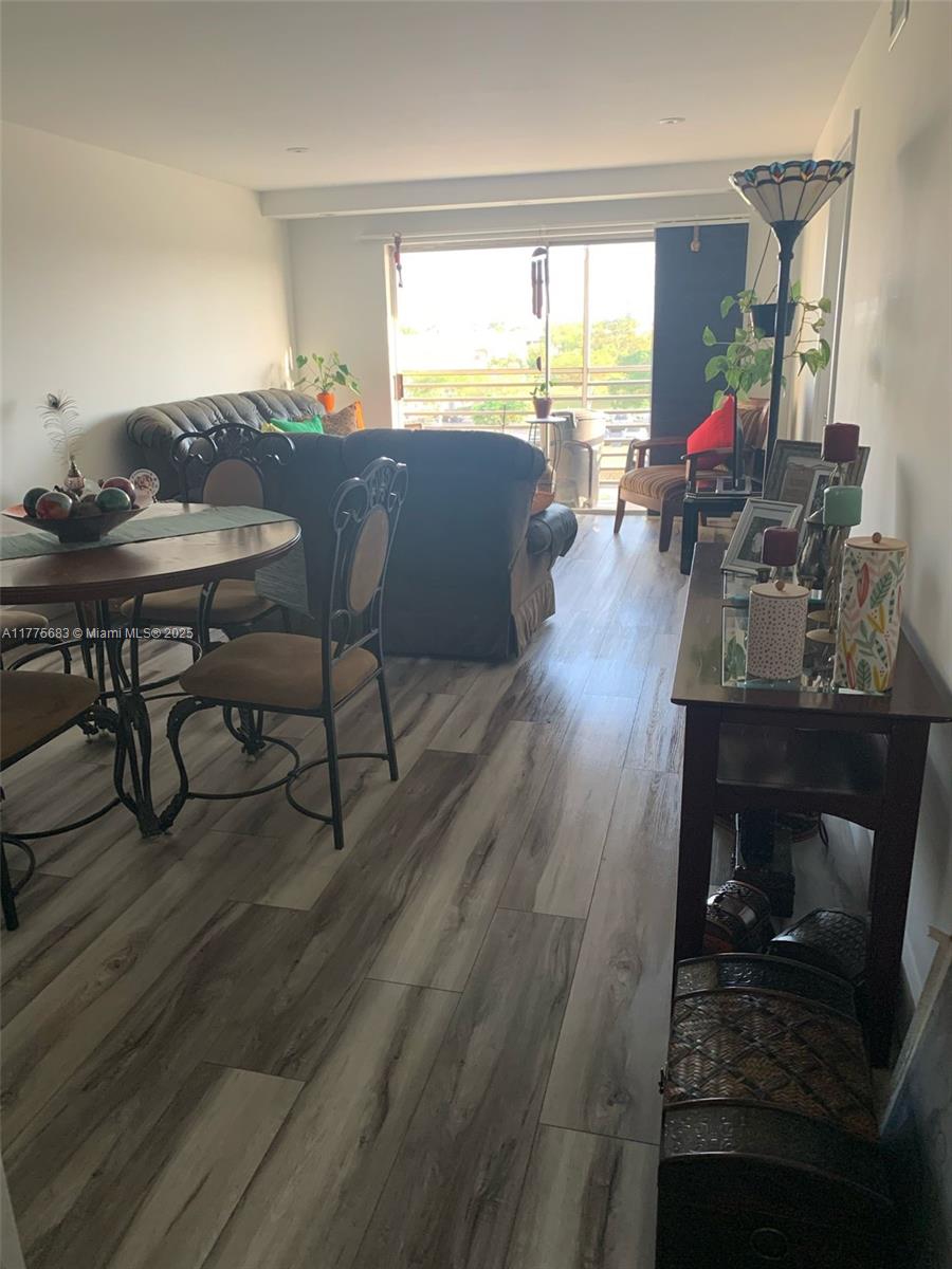 Photo 1 of 3120 N Pine Island Rd 410, Sunrise, Florida, $270,000, Web #: 11775683