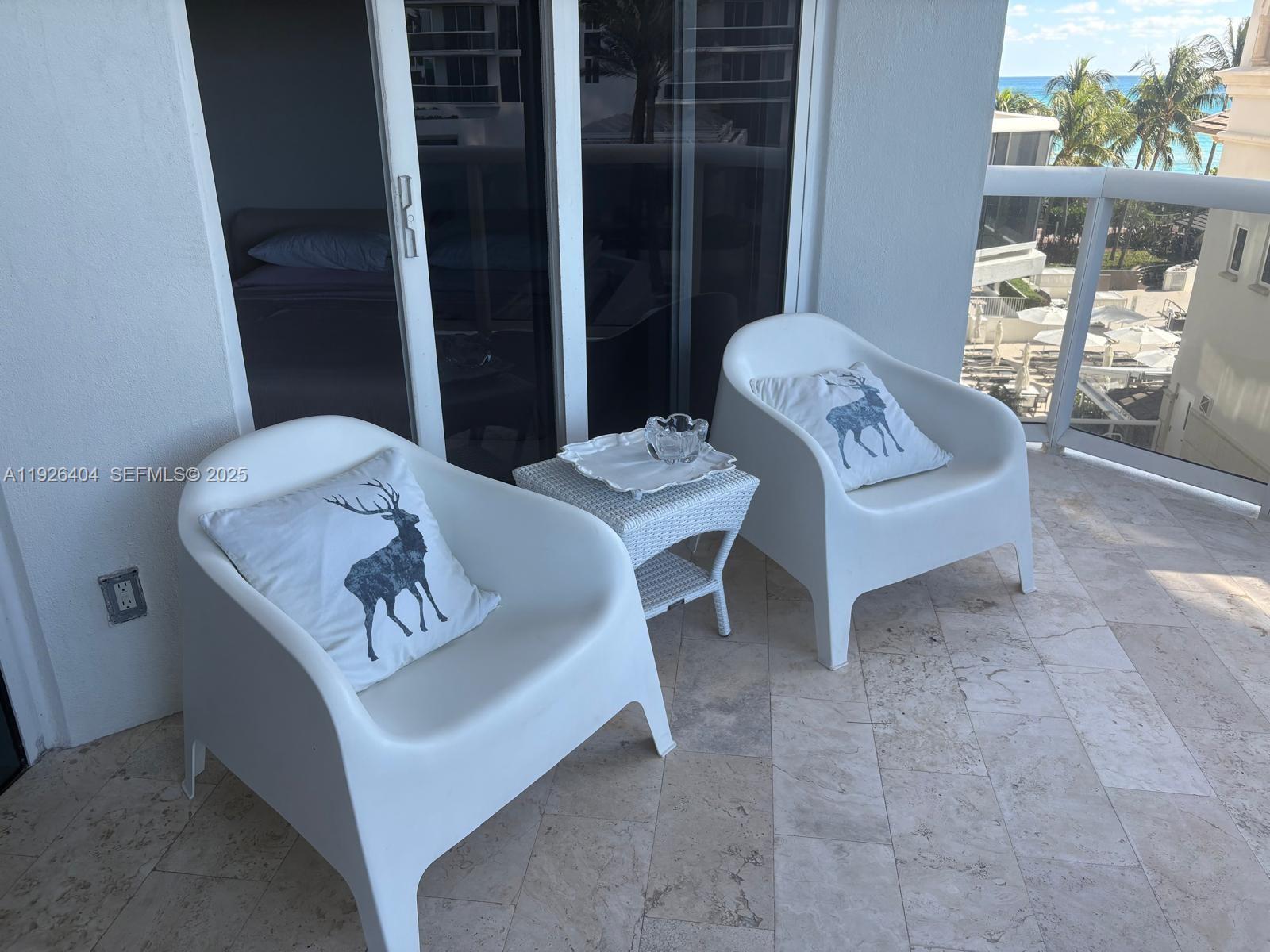 4779 Collins Ave 504