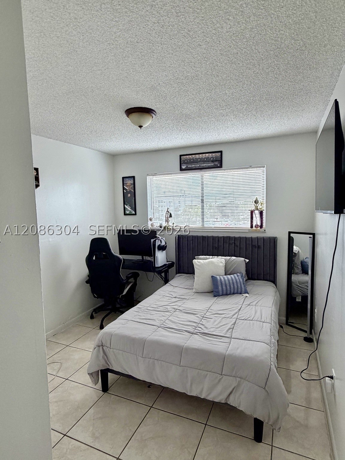 8095 NW 8th St 402