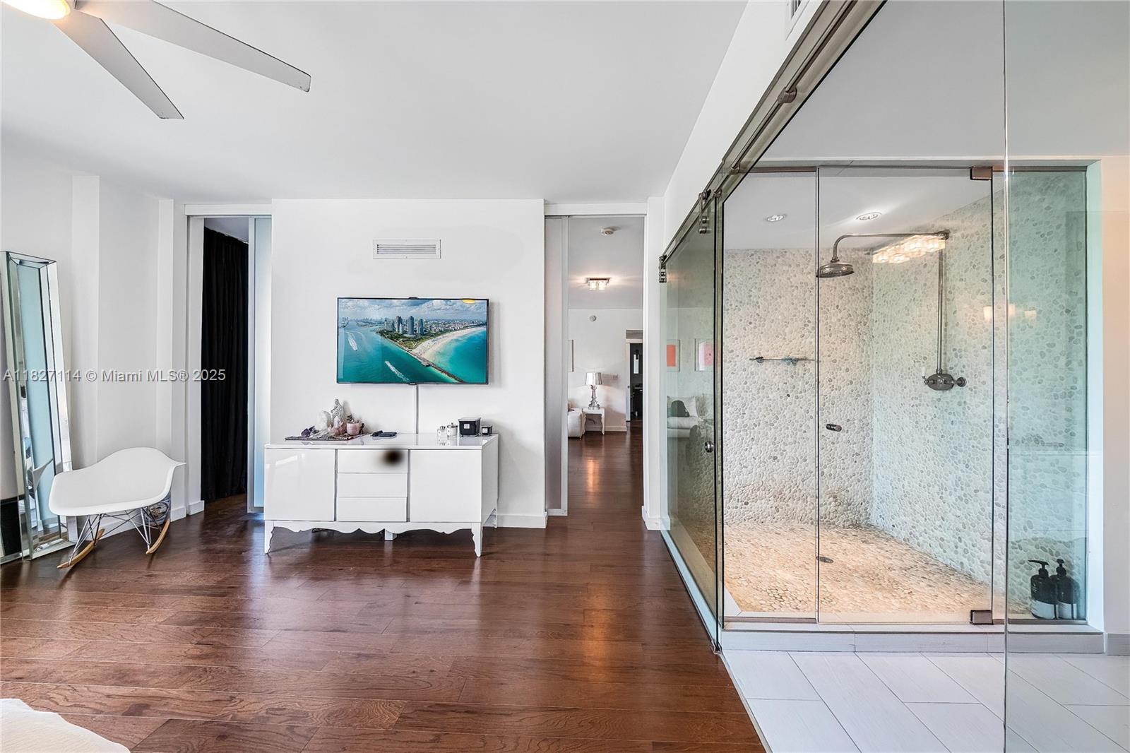 IOS ON THE BAY CONDO - Residential