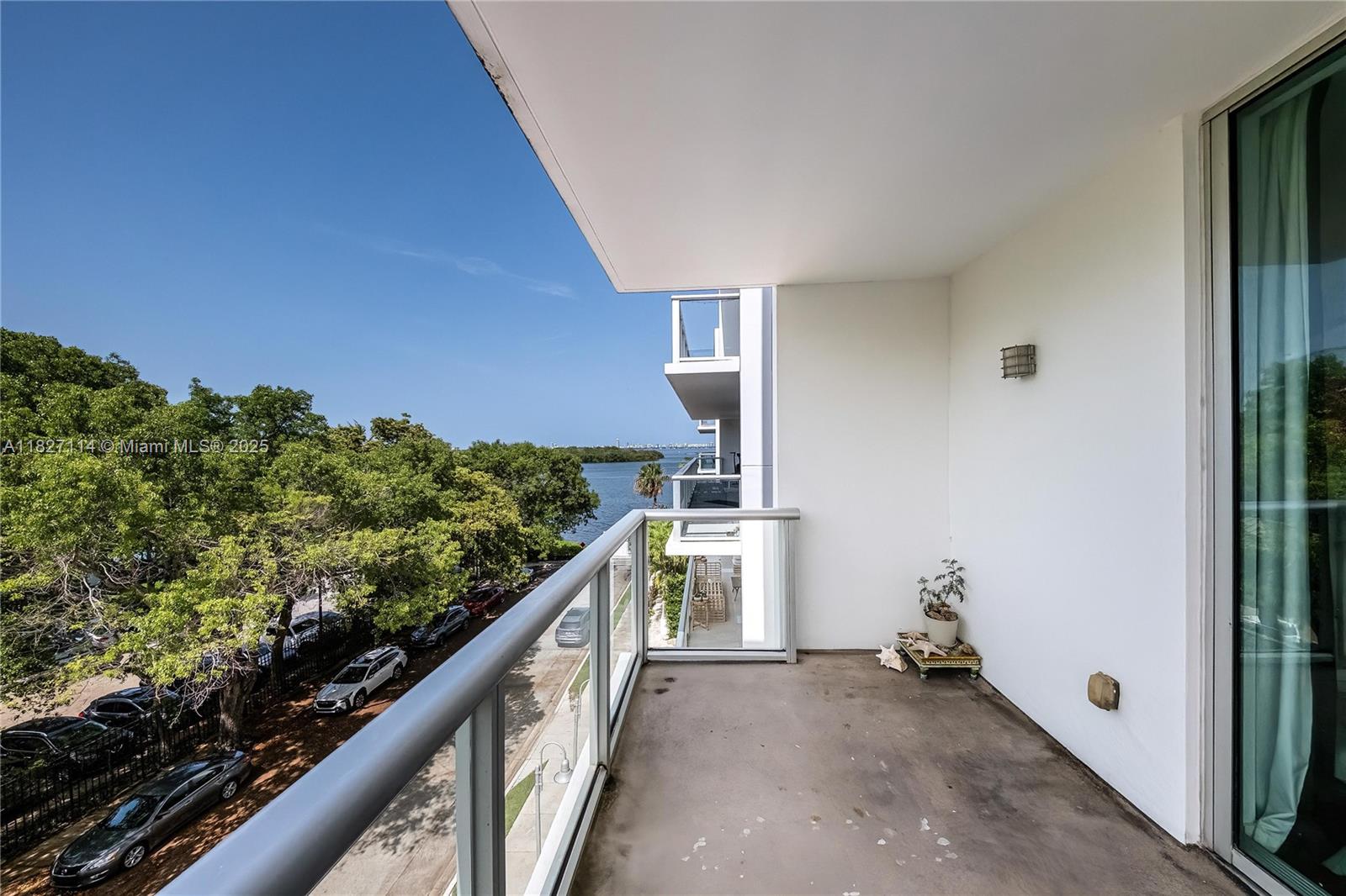 IOS ON THE BAY CONDO - Residential