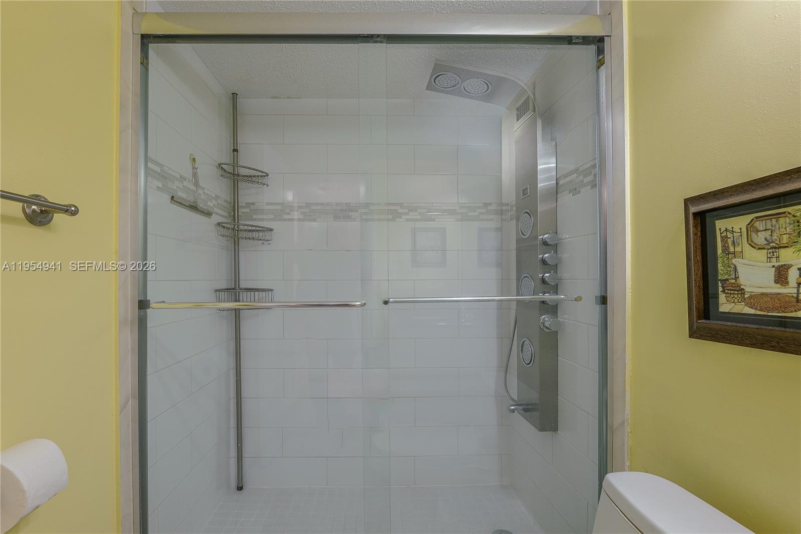 GREENS OF INVERRARY PHASE - Residential