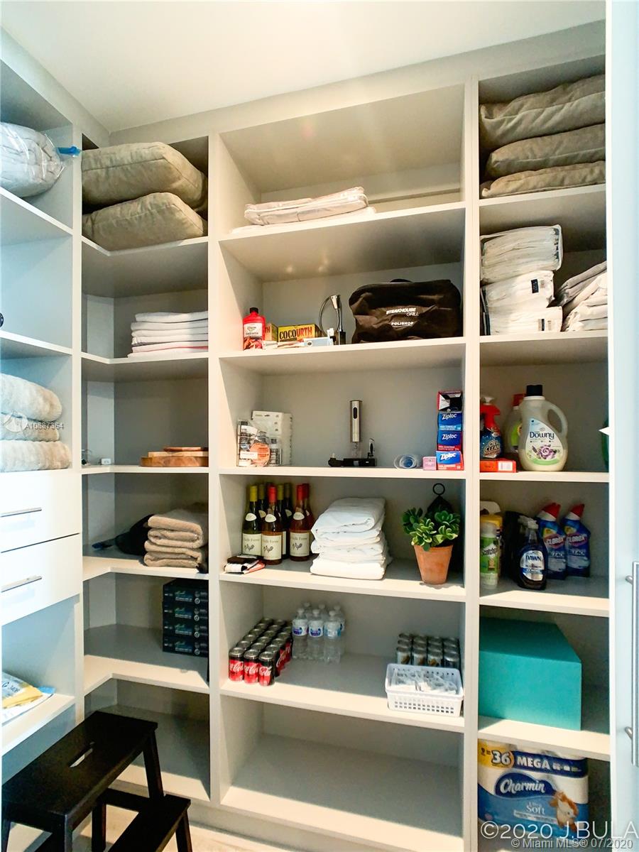 GRAN PARAISO CONDO - Residential