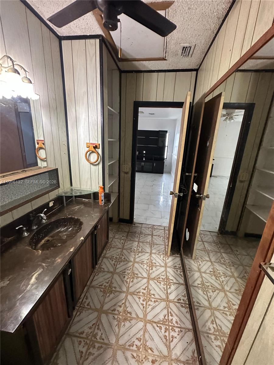 SEACREST ESTATES - Residential