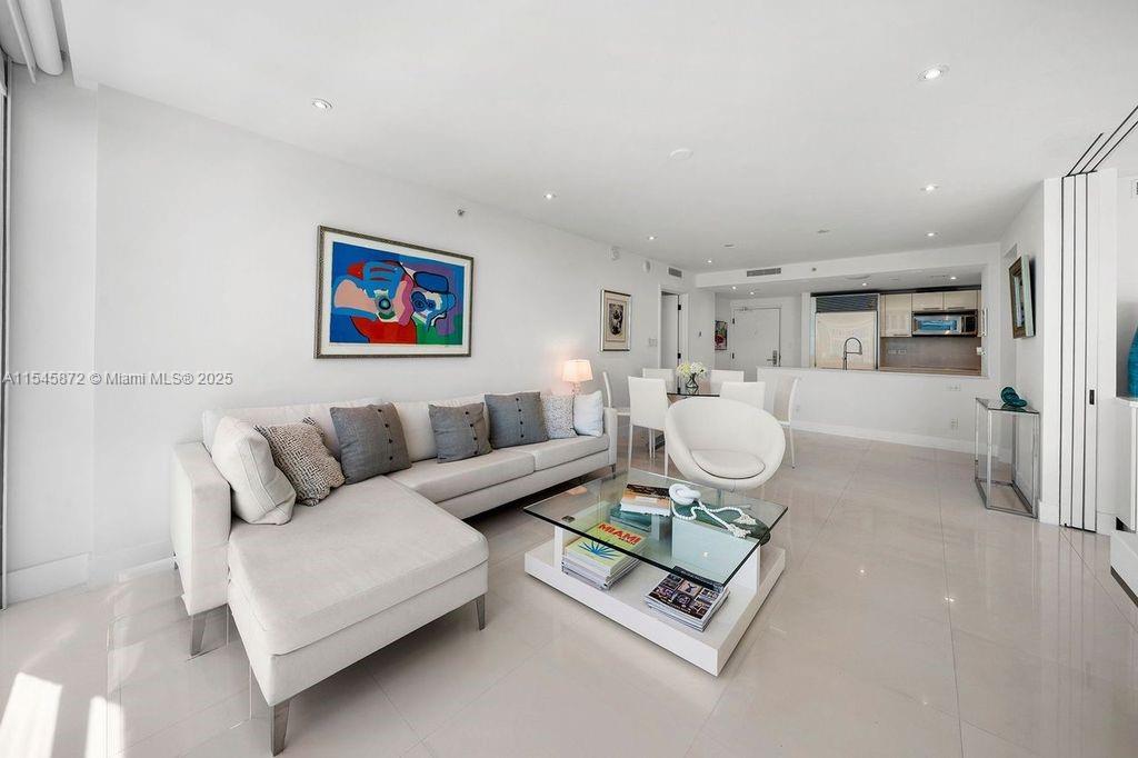 CENTRAL CARILLON BEACH CO - Residential