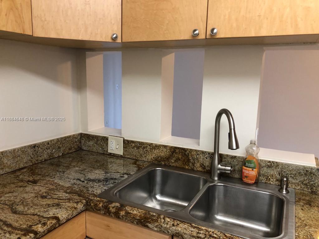 LAKE POINTE 8 CONDO - Residential