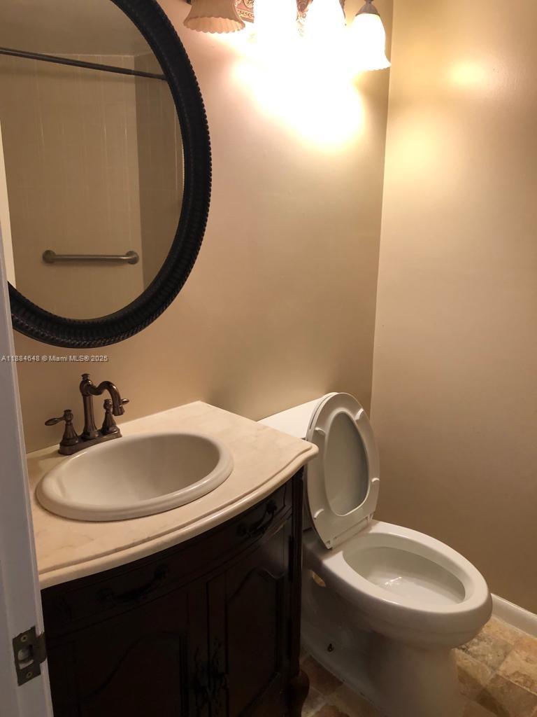 LAKE POINTE 8 CONDO - Residential