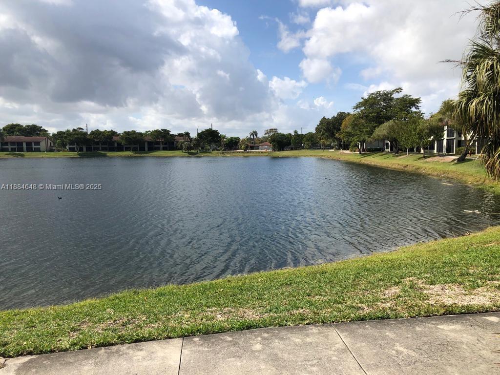 LAKE POINTE 8 CONDO - Residential