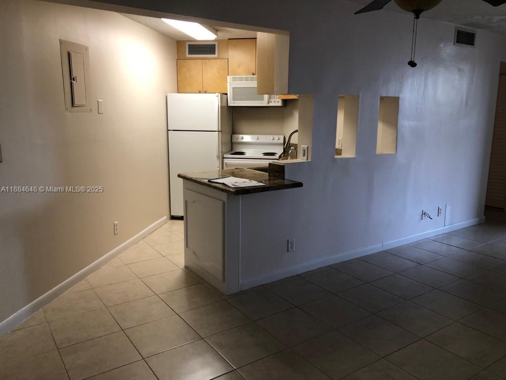 LAKE POINTE 8 CONDO - Residential