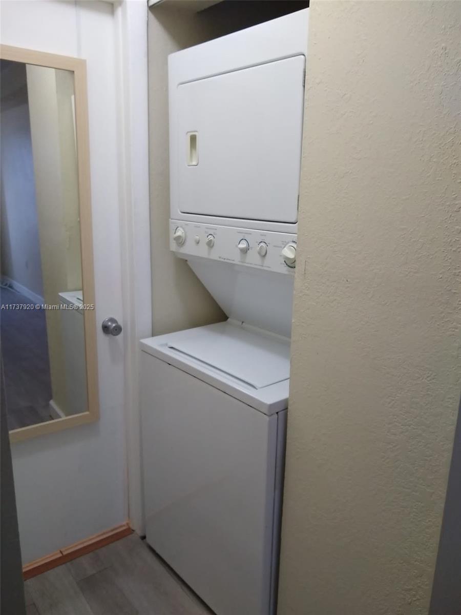 THE BERKELEY CONDO - Residential