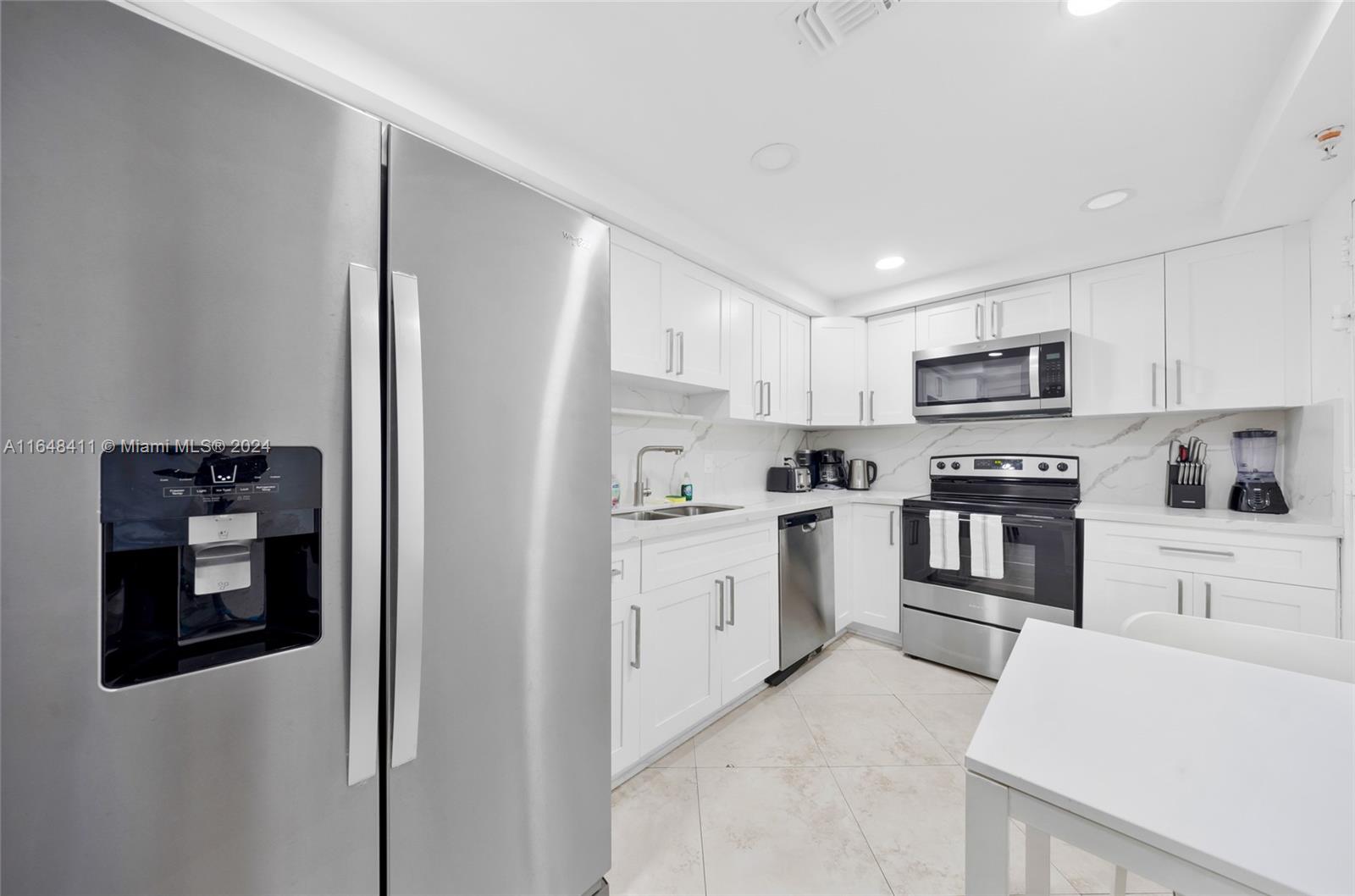 TIDES ON HOLLYWOOD BEACH - Residential