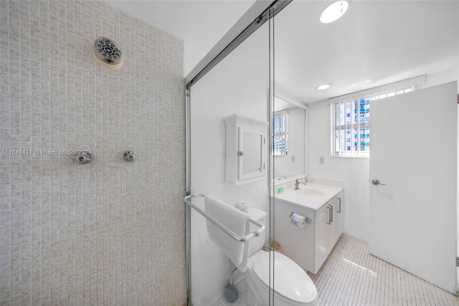 TIDES ON HOLLYWOOD BEACH - Residential