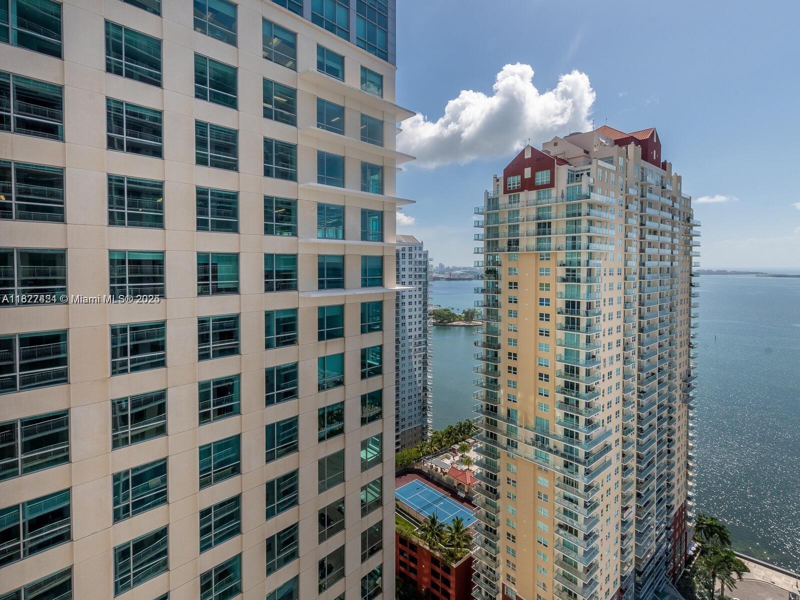 1200 Brickell Bay Dr 3210