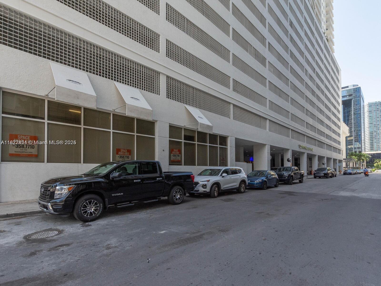 1200 Brickell Bay Dr 3210