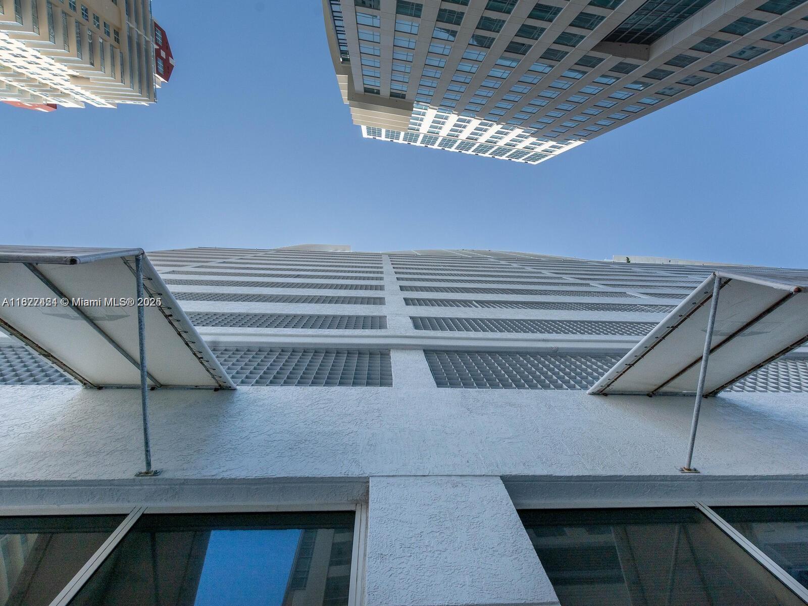1200 Brickell Bay Dr 3210