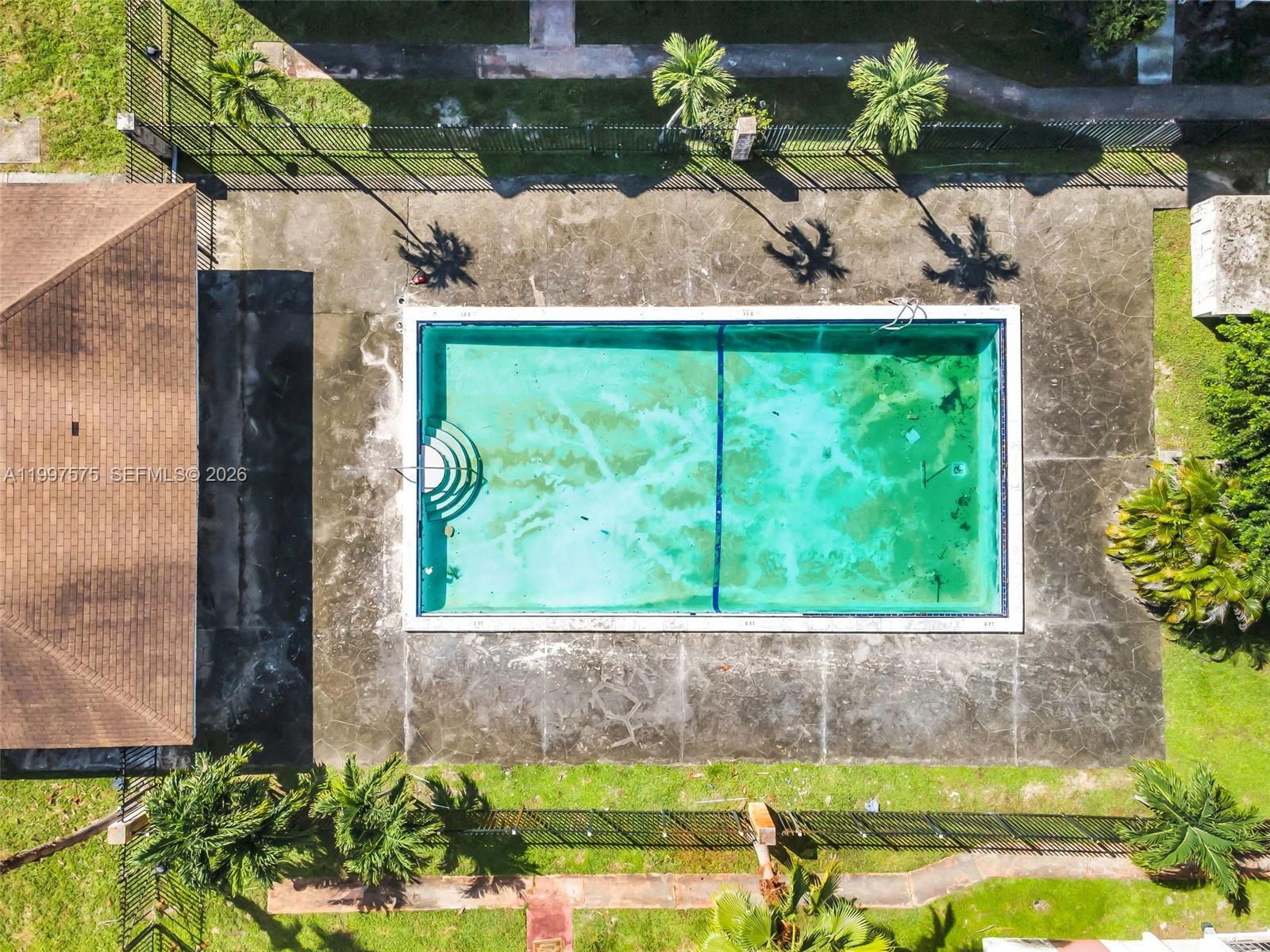 TREE GARDEN CONDO - Residential