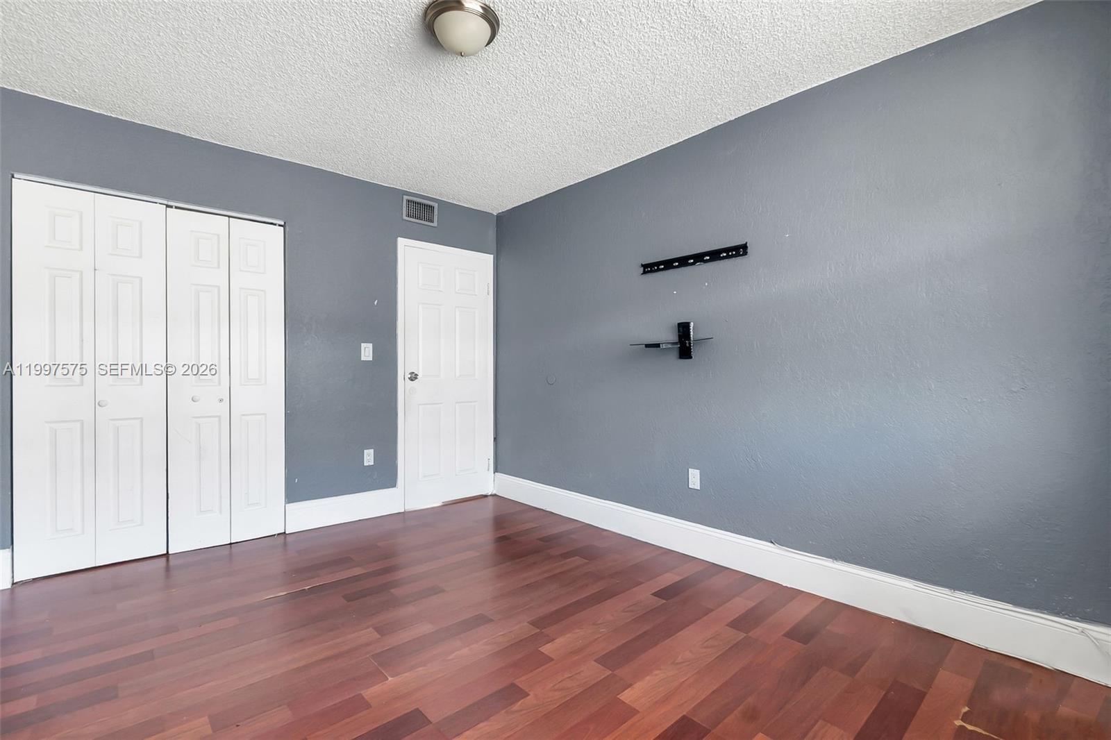 TREE GARDEN CONDO - Residential