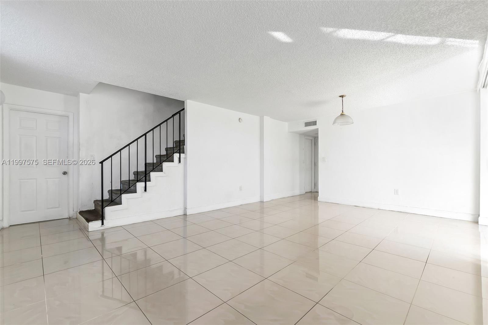 TREE GARDEN CONDO - Residential