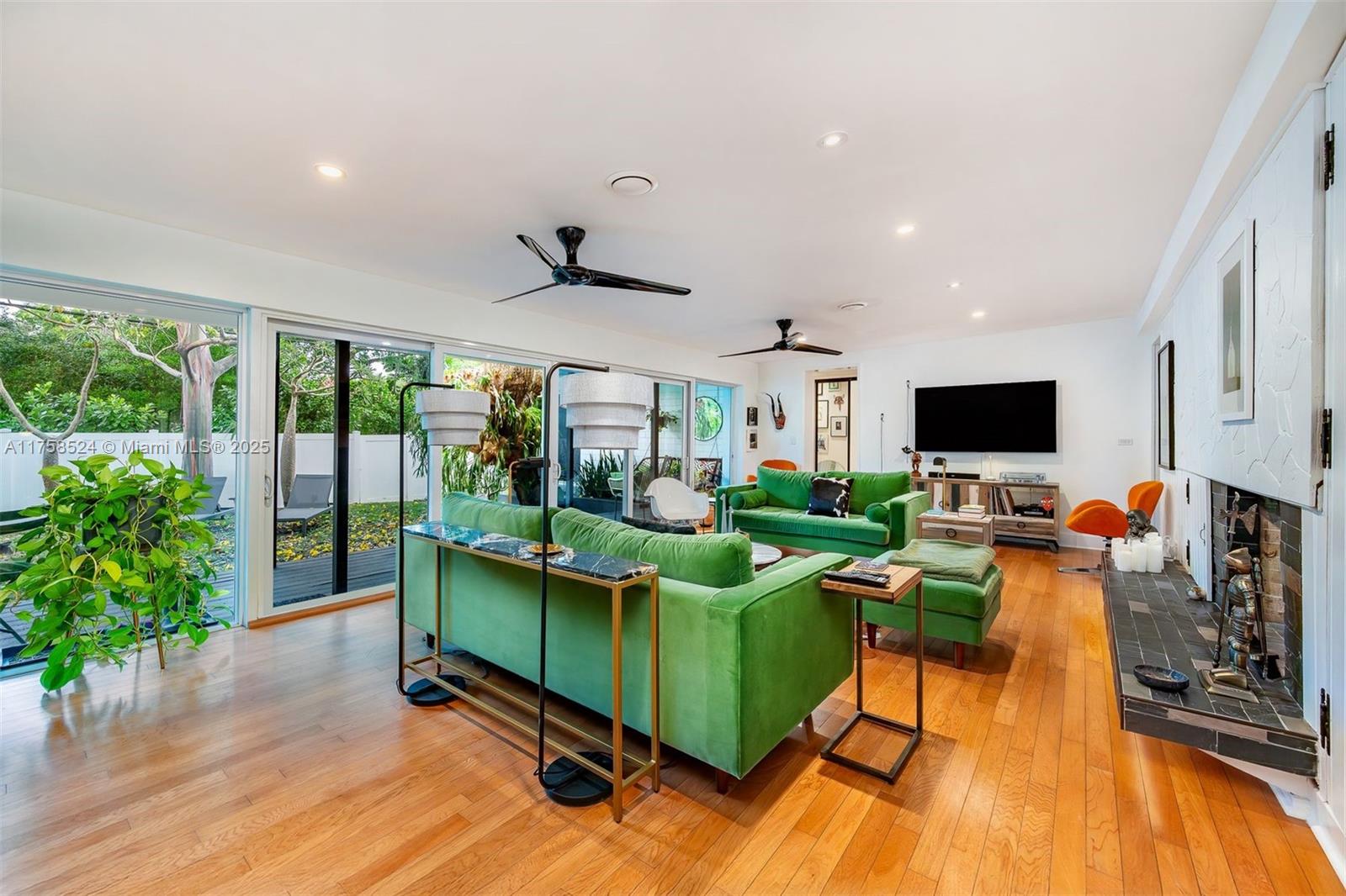 REV PL SEC 2 CC ESTATES - Residential