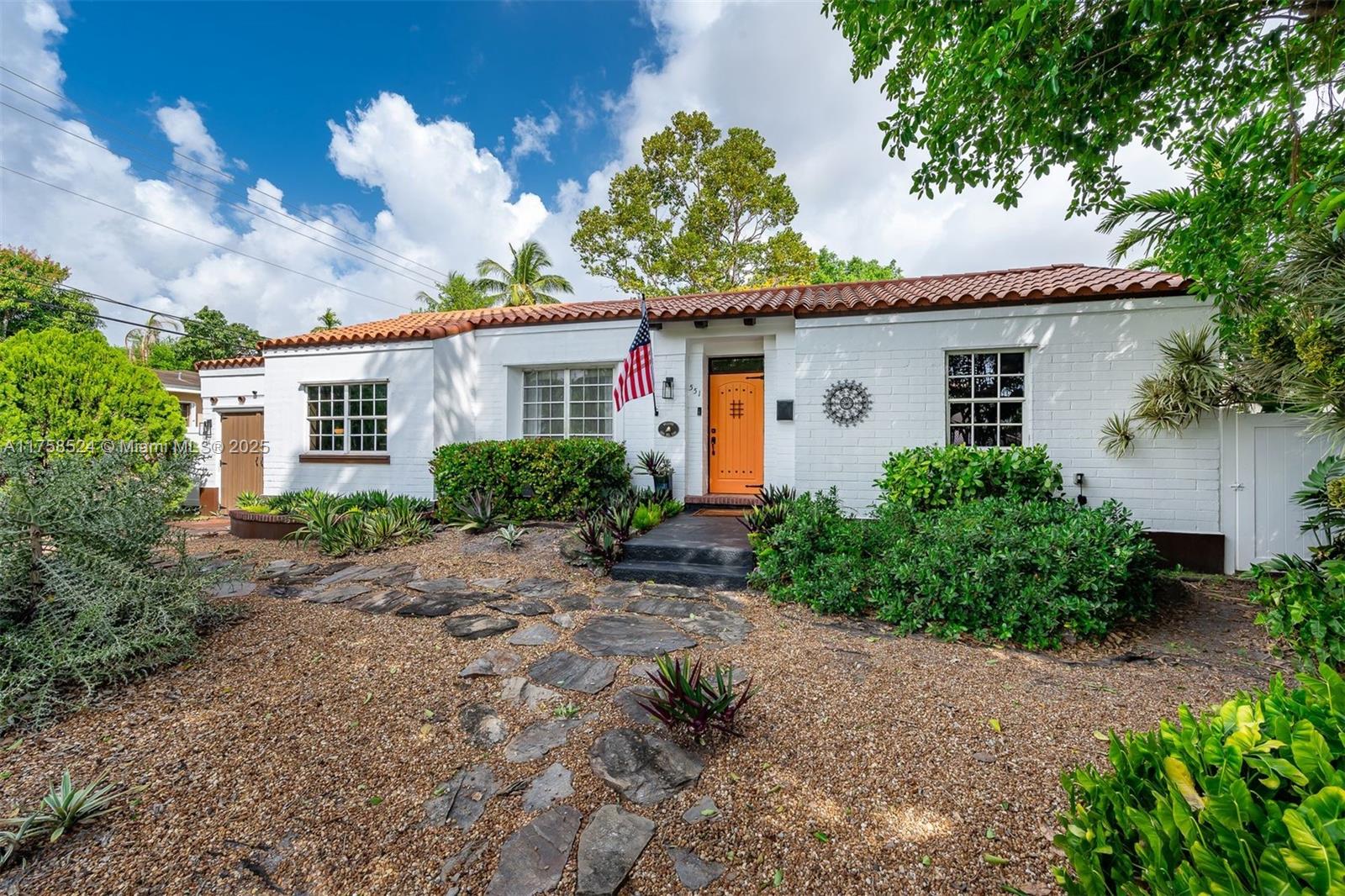 REV PL SEC 2 CC ESTATES - Residential