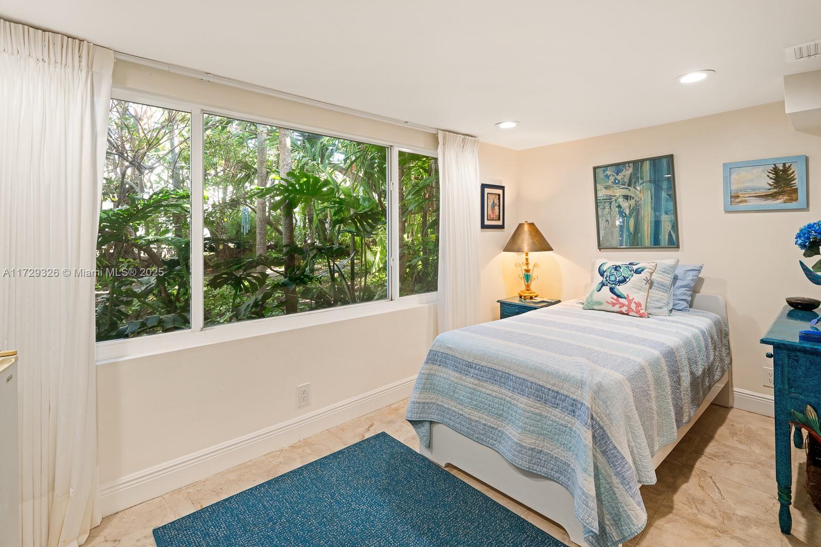 MASHTA ISLAND - Residential