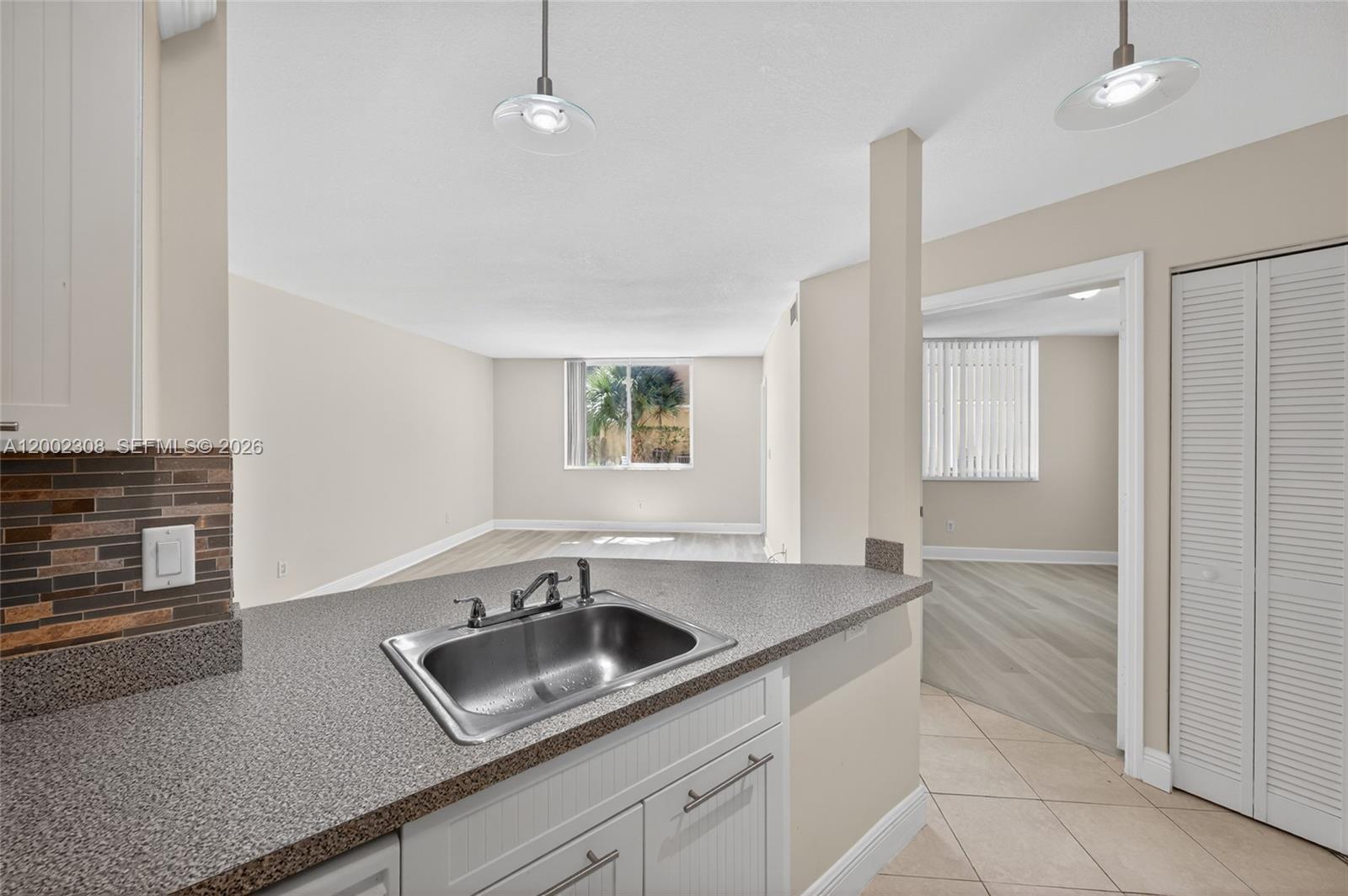 WINDWARD LAKES CONDO - Residential Lease