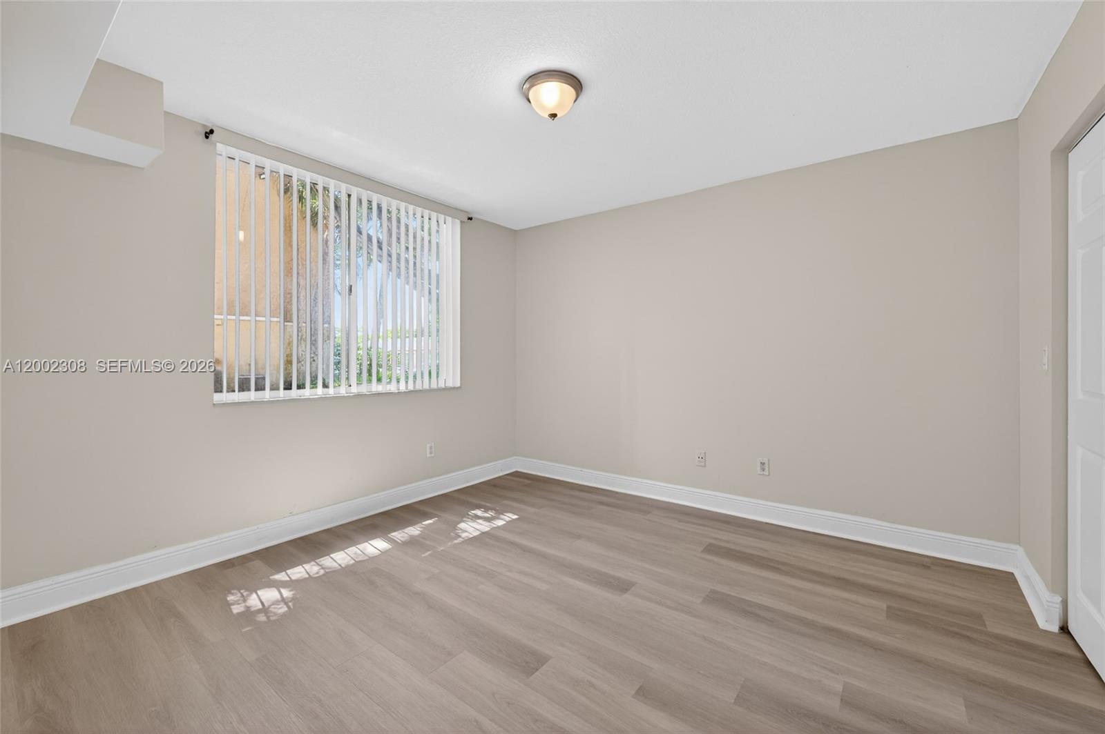 WINDWARD LAKES CONDO - Residential Lease