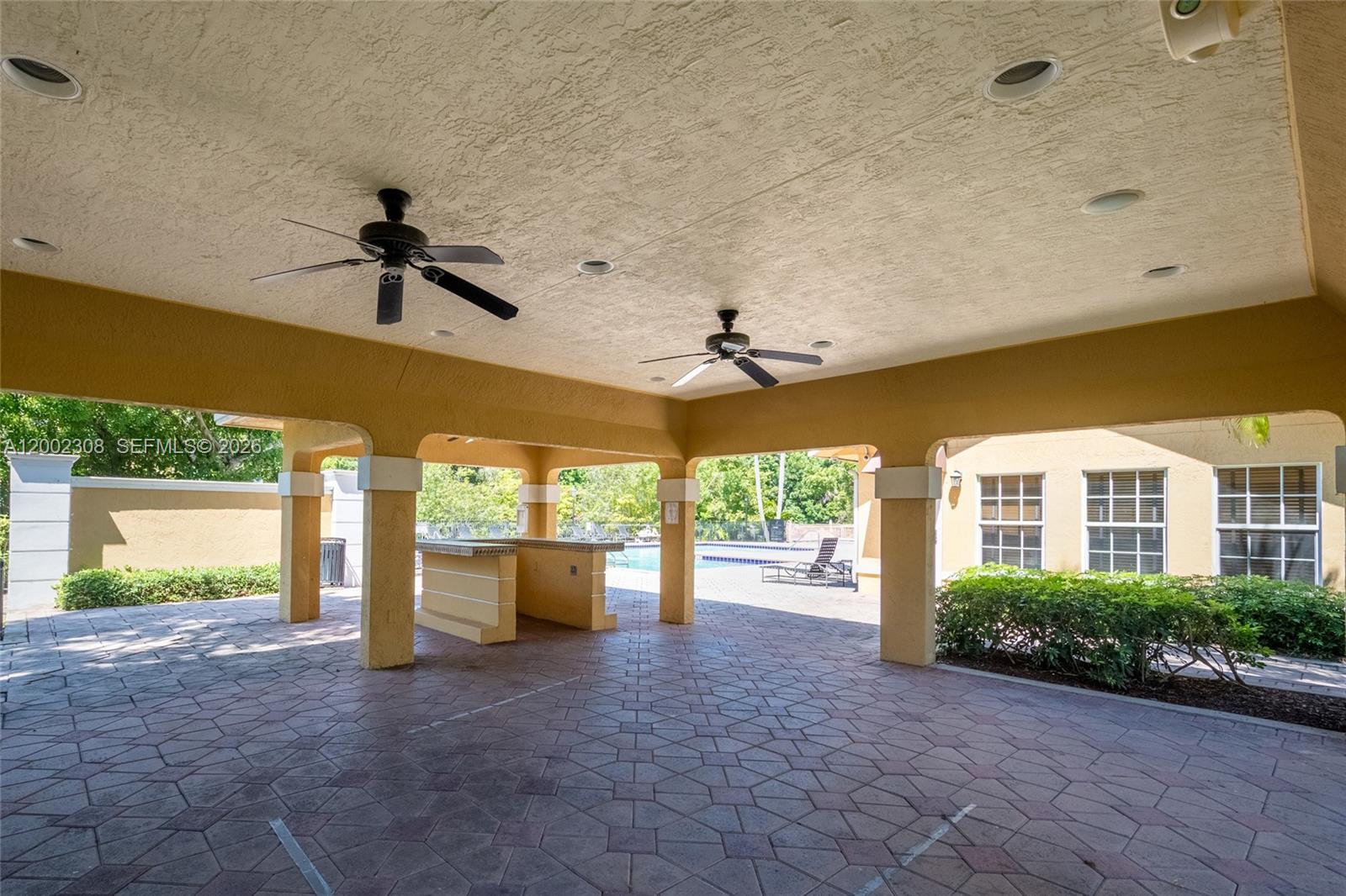 WINDWARD LAKES CONDO - Residential Lease