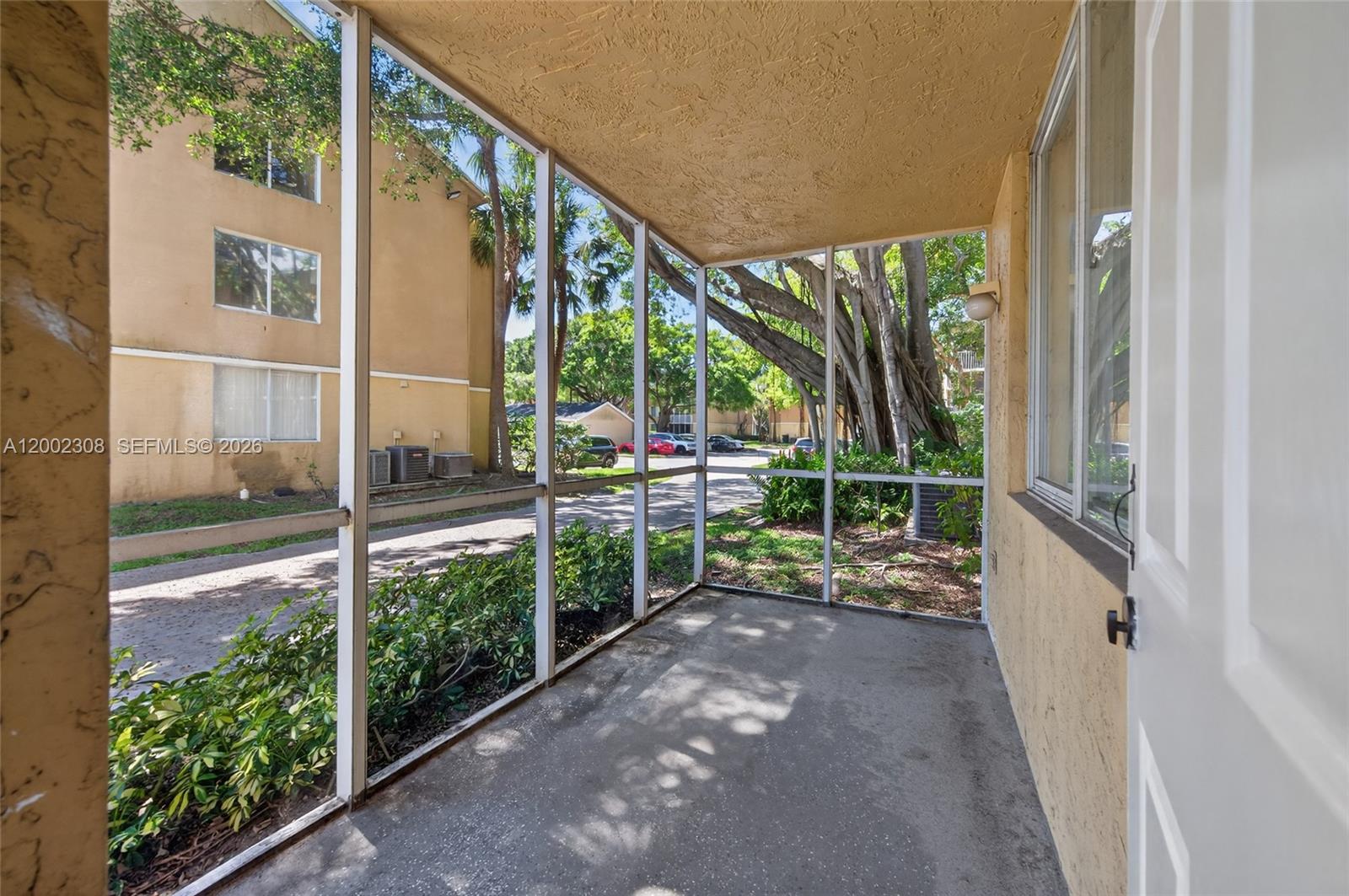 WINDWARD LAKES CONDO - Residential Lease