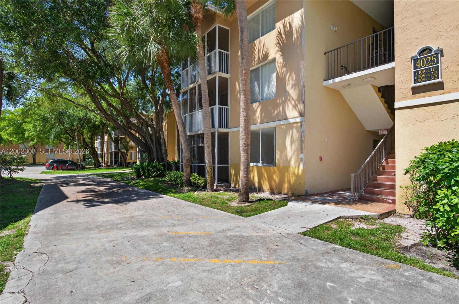 WINDWARD LAKES CONDO - Residential Lease