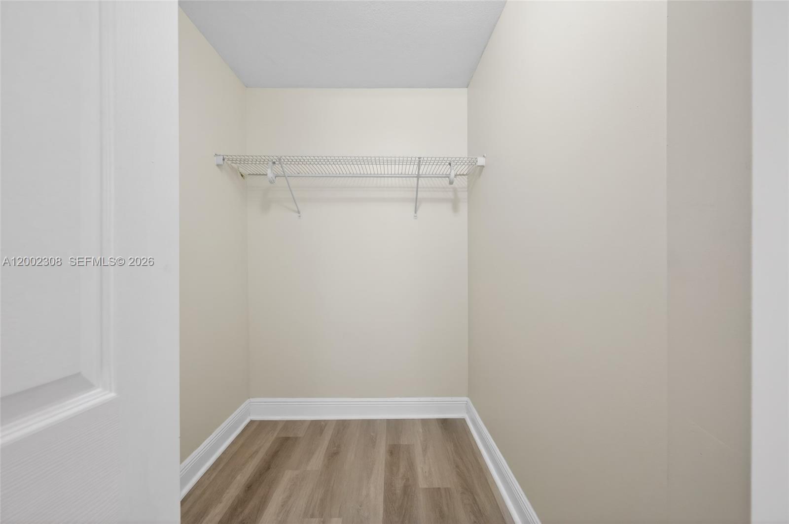 WINDWARD LAKES CONDO - Residential Lease