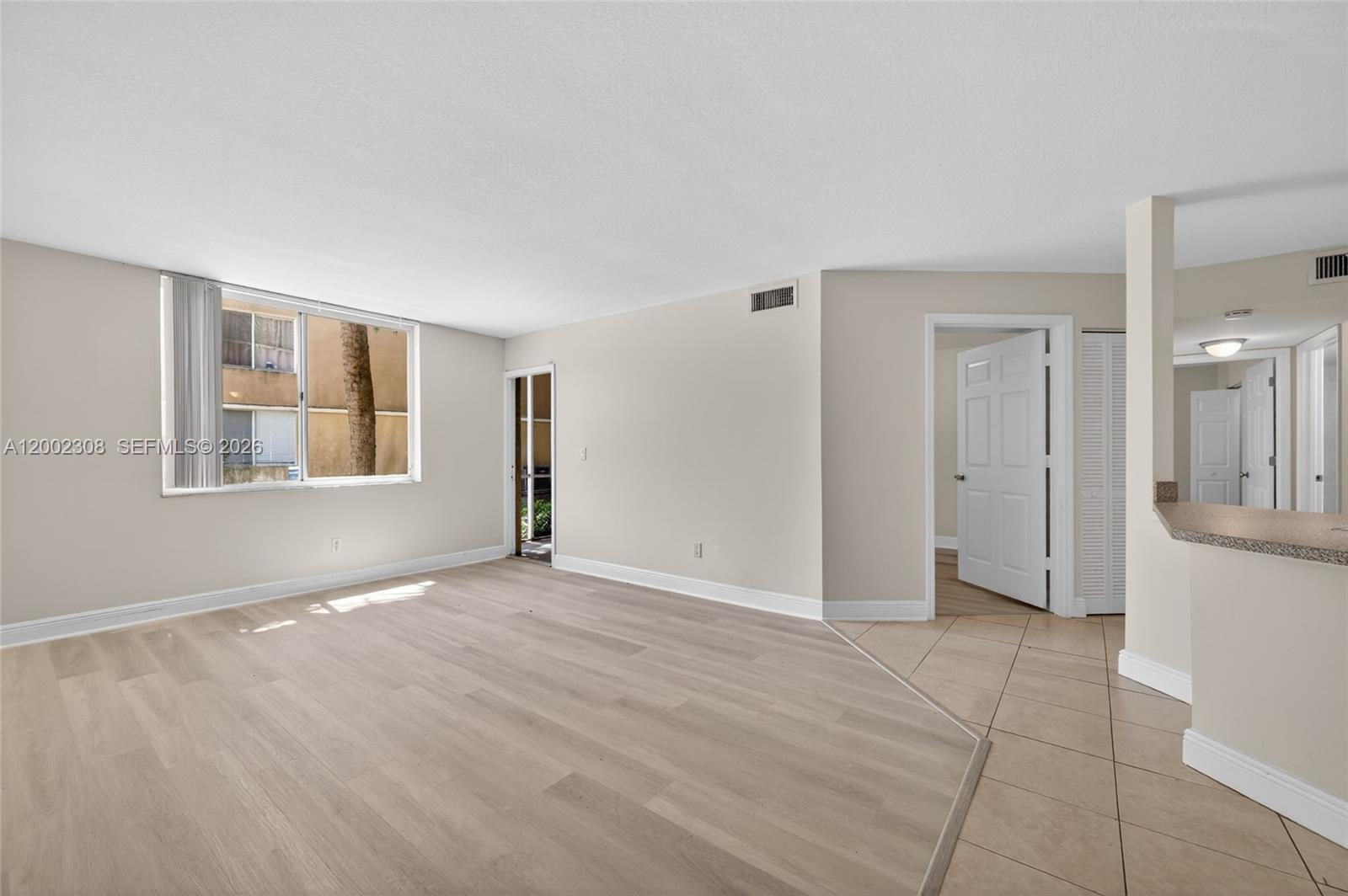 WINDWARD LAKES CONDO - Residential Lease