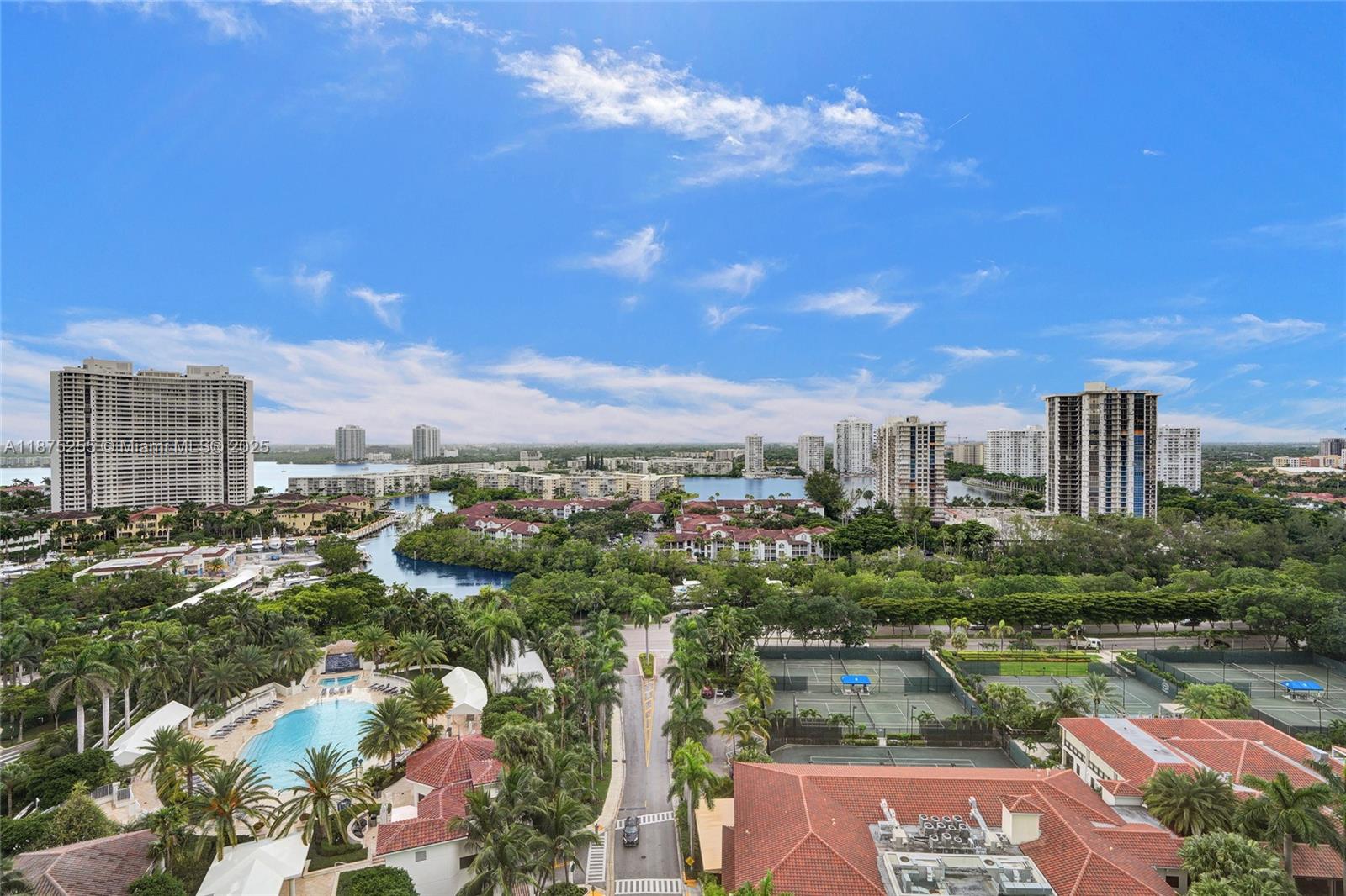 BELLAMARE @ WILLIAMS ISLA - Residential