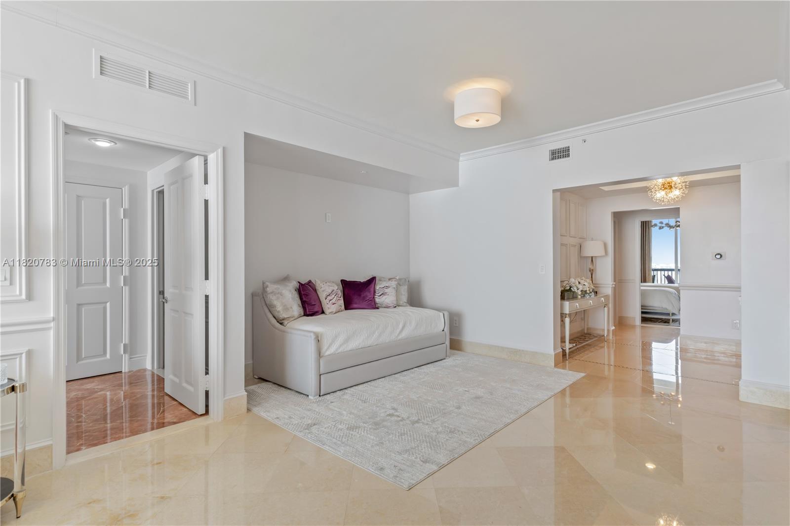 17875 Collins Ave 3404