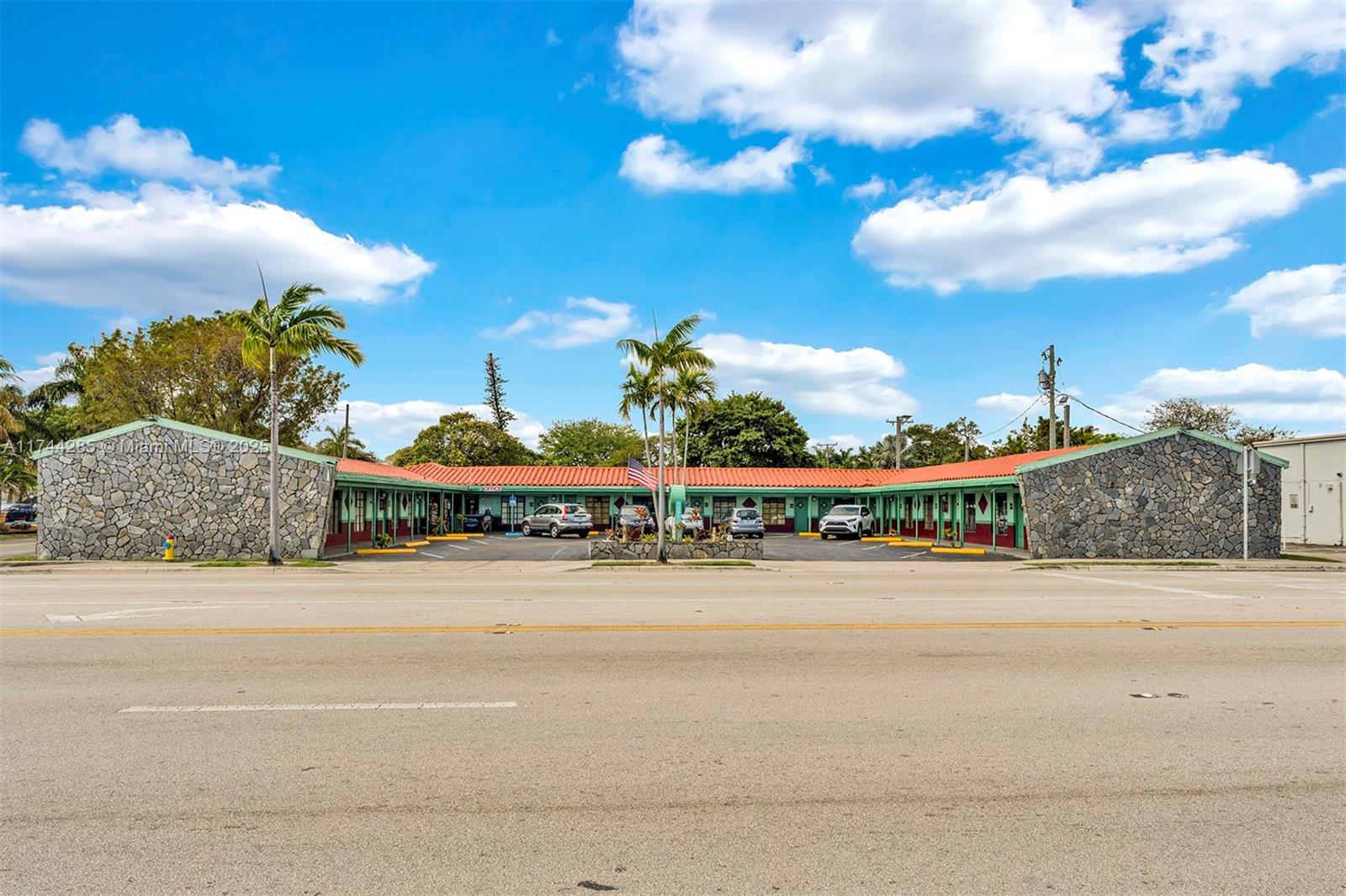 1290 S Federal Hwy