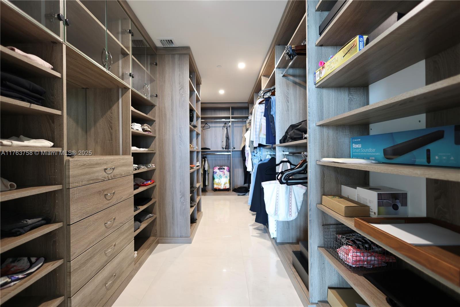 SABBIA BEACH CONDO - Residential