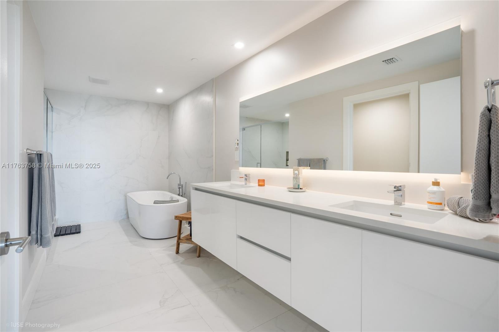 SABBIA BEACH CONDO - Residential