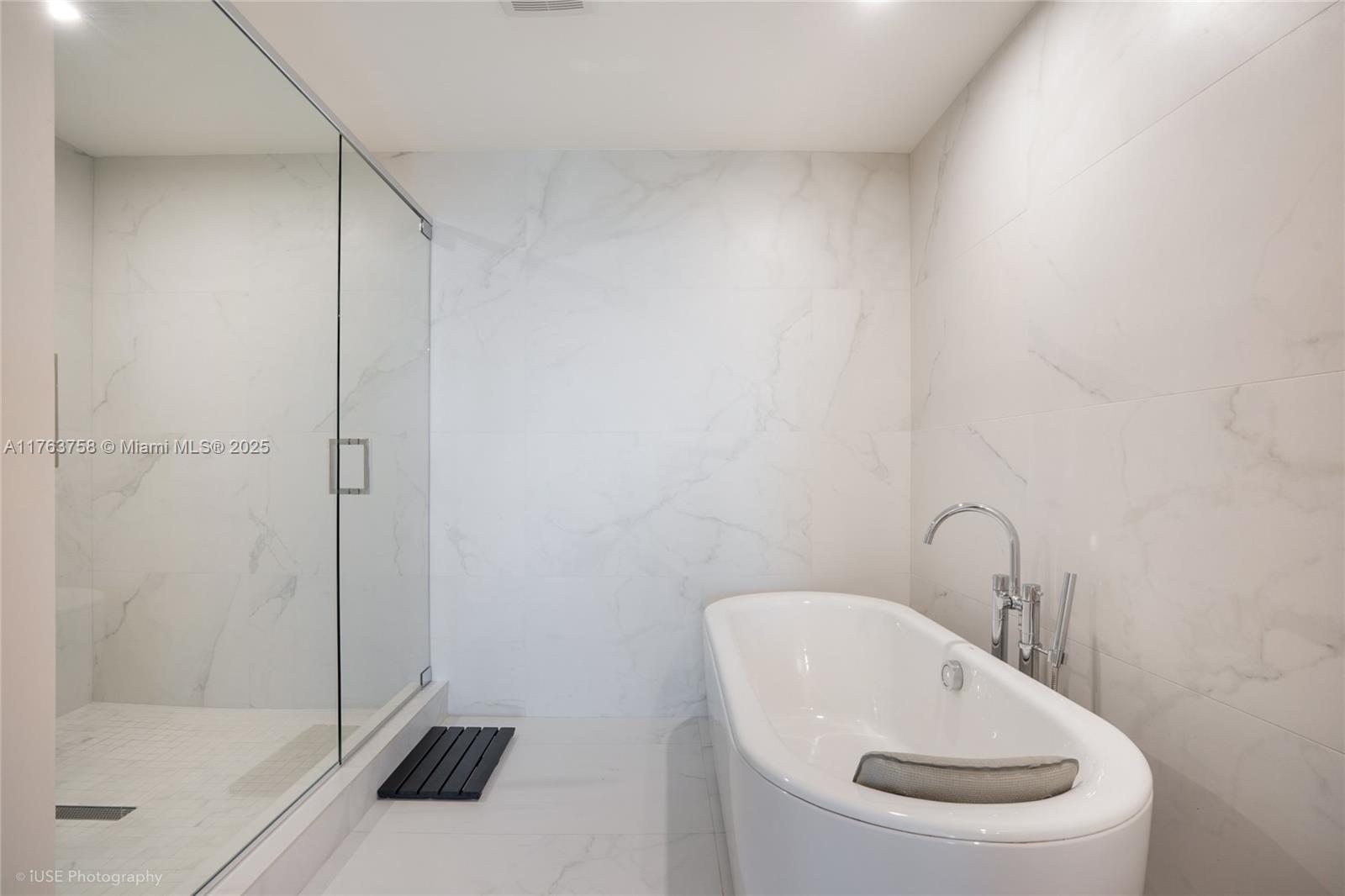 SABBIA BEACH CONDO - Residential