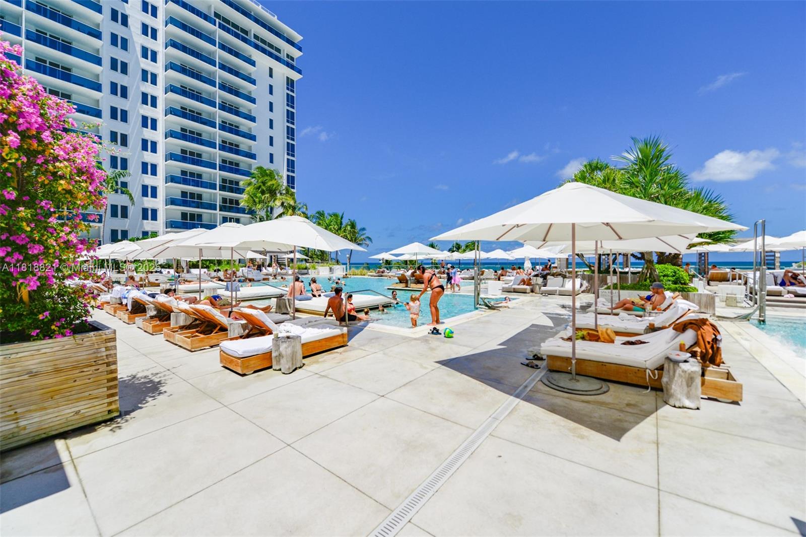 RONEY PALACE CONDO - Residential Lease