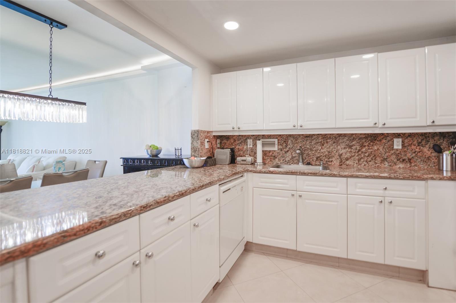 RONEY PALACE CONDO - Residential Lease