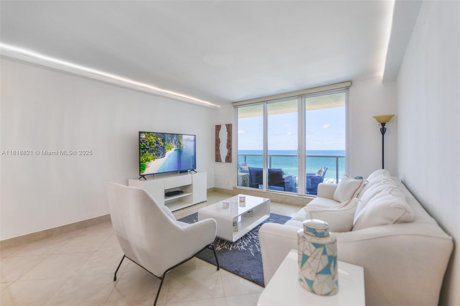 RONEY PALACE CONDO - Residential Lease