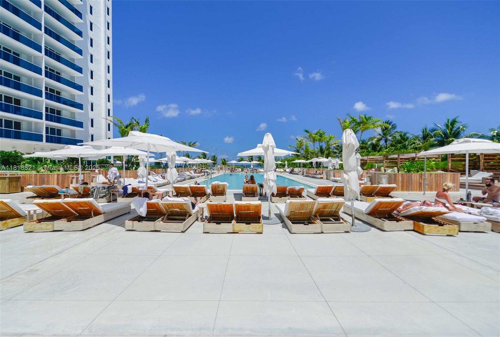 RONEY PALACE CONDO - Residential Lease