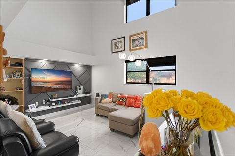 949 SW 113th Ter Pembroke Pines FL 33025