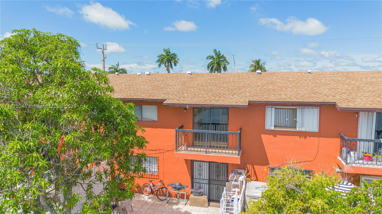 LAKEBELLE CONDO NO ONE - Residential