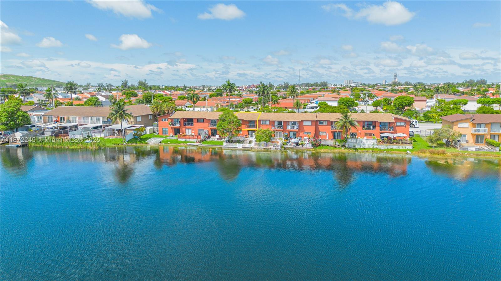 LAKEBELLE CONDO NO ONE - Residential