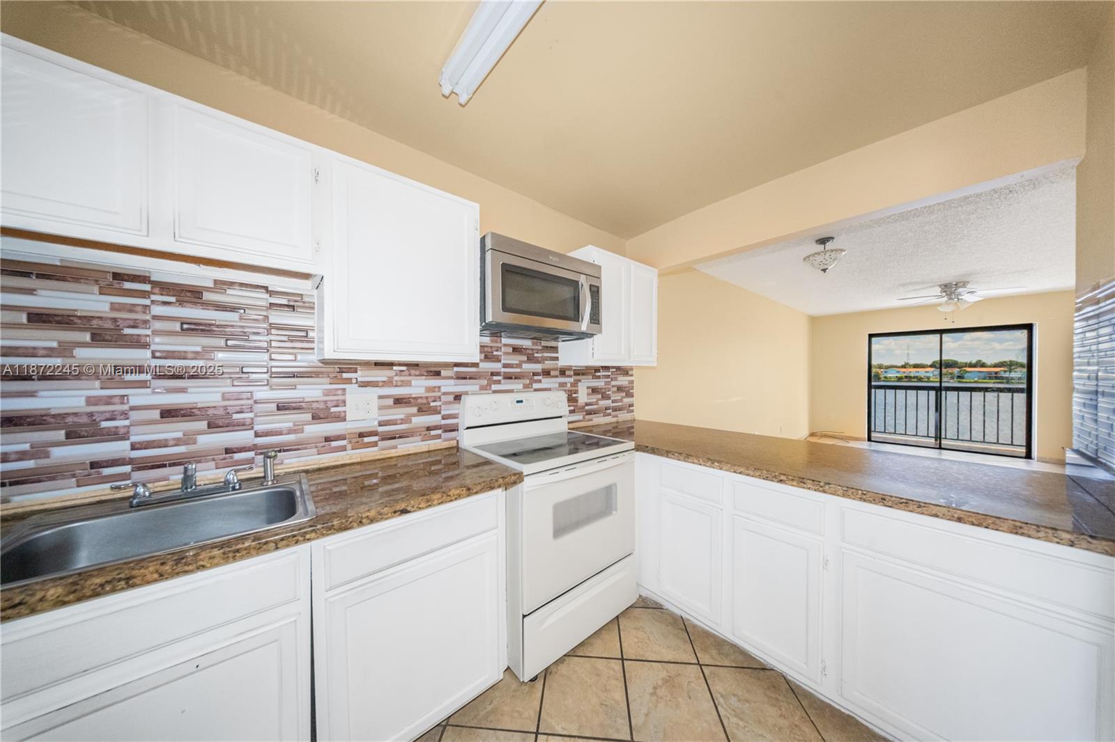 LAKEBELLE CONDO NO ONE - Residential