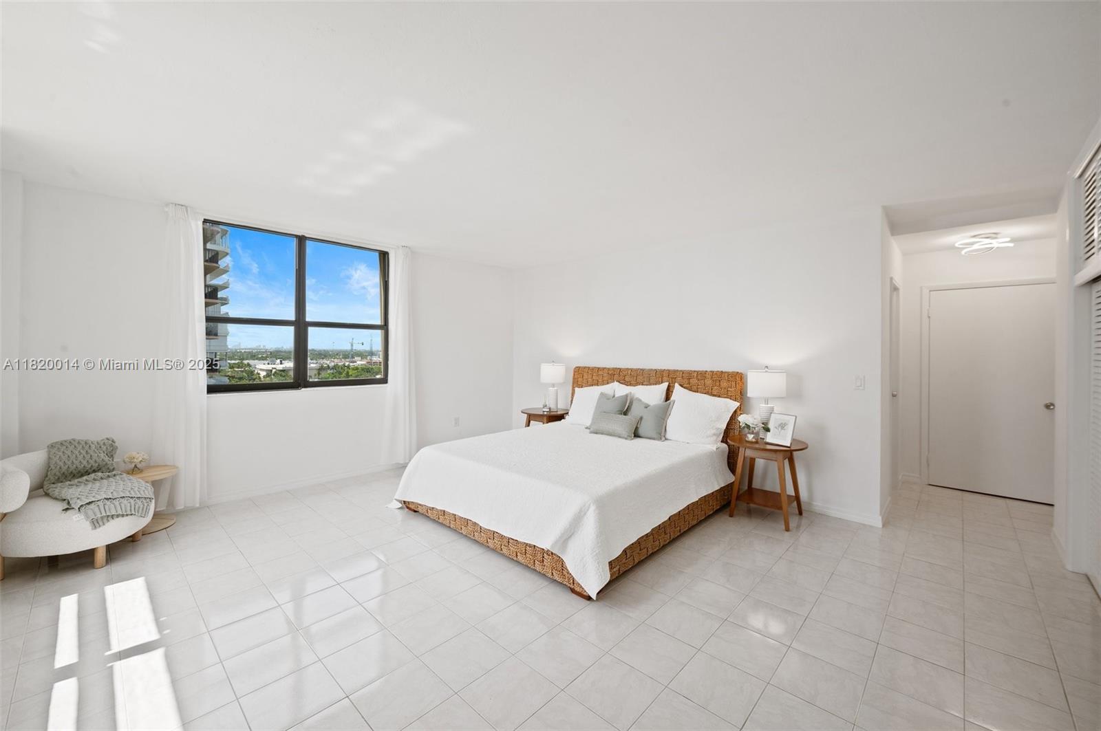 THE PLAZA OF BAL HARBOUR - Residential Lease