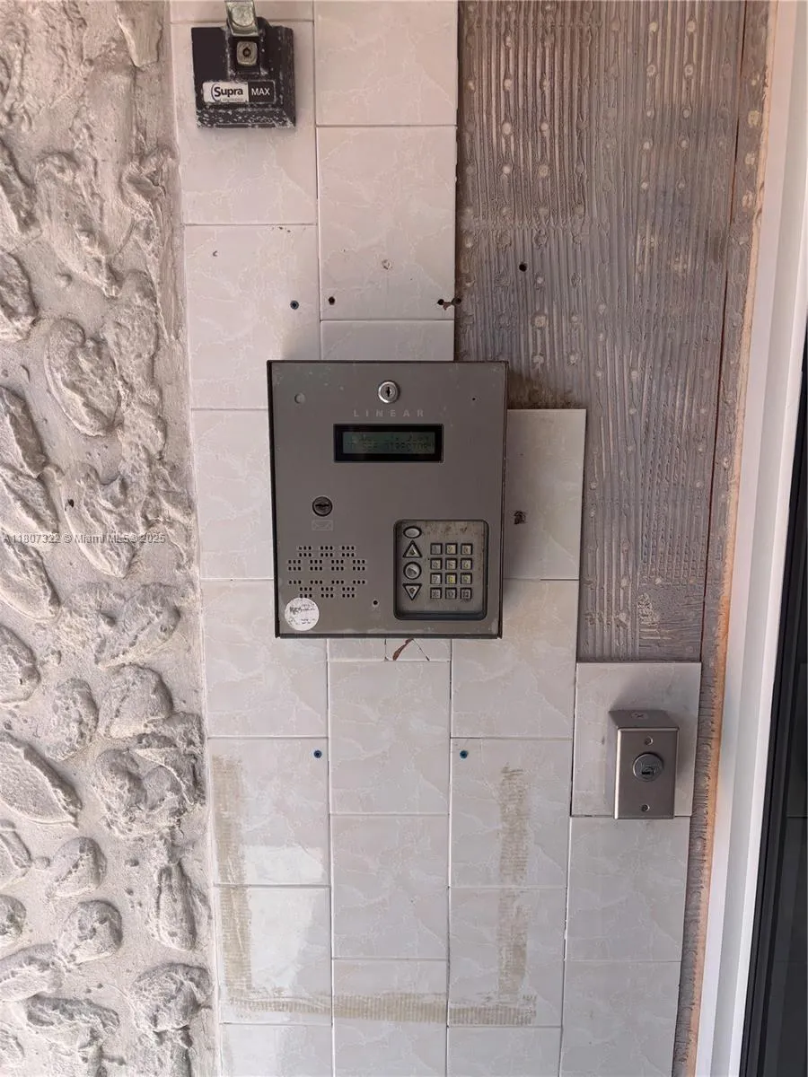 Miami Beach, Florida 33141, United States, 1 Bedroom Bedrooms, ,2 BathroomsBathrooms,Residential,Active,135460