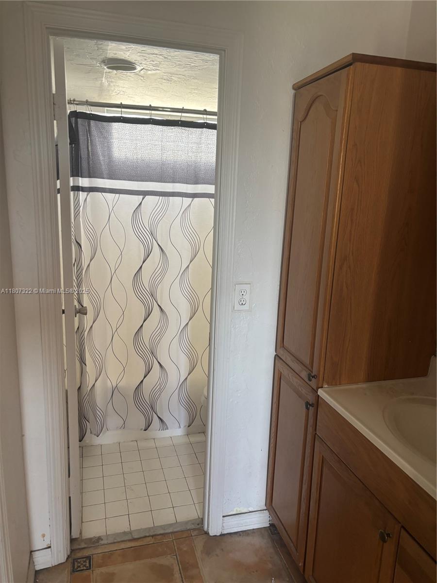 BYRON GARDENS CONDO - Residential