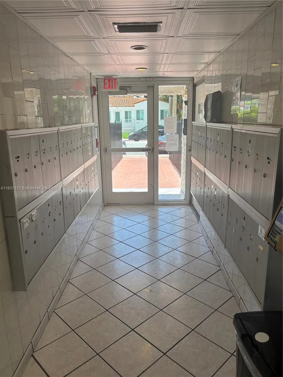 Miami Beach, Florida 33141, United States, 1 Bedroom Bedrooms, ,2 BathroomsBathrooms,Residential,Active,135460